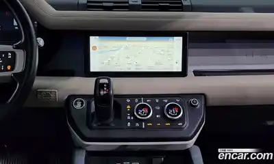 Land Rover Defender 2020 2.0 Автомат в Москве № 213591, миниатюра 11