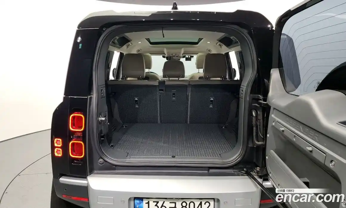 Land Rover Defender 2020 2.0 Автомат в Москве № 213591, фото 18