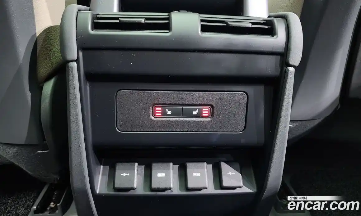 Land Rover Defender 2020 2.0 Автомат в Москве № 213591, фото 4