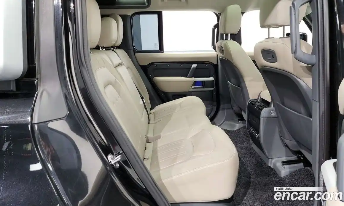 Land Rover Defender 2020 2.0 Автомат в Москве № 213591, фото 8