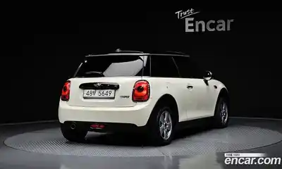 Mini Cooper 2016 1.5 Автомат в Москве № 214360, миниатюра 12