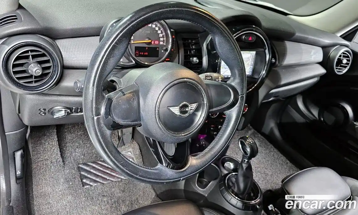 Mini Cooper 2016 1.5 Автомат в Москве № 214360, фото 3