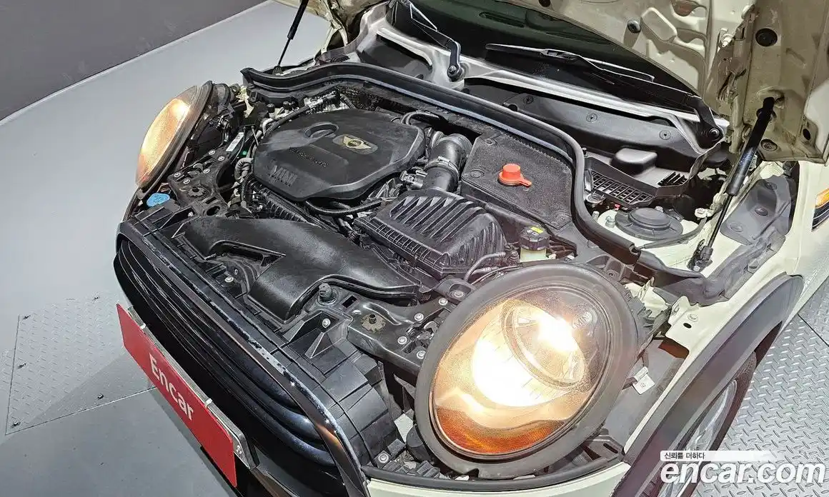 Mini Cooper 2016 1.5 Автомат в Москве № 214360, фото 7