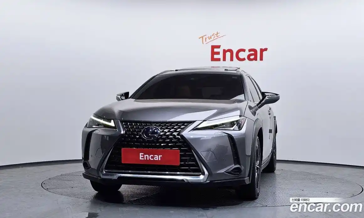 Lexus UX 2019 2.0 Автомат в Москве № 214631, фото 1
