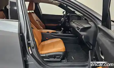 Lexus UX 2019 2.0 Автомат в Москве № 214631, миниатюра 7