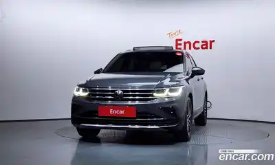 Volkswagen Tiguan 2022 2.0 Автомат в Москве № 215070, миниатюра 3