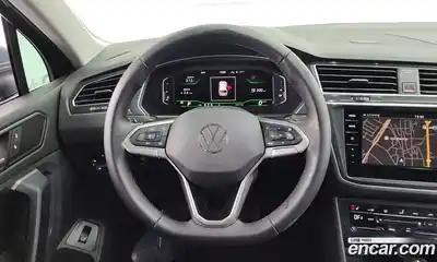 Volkswagen Tiguan 2022 2.0 Автомат в Москве № 215070, миниатюра 7