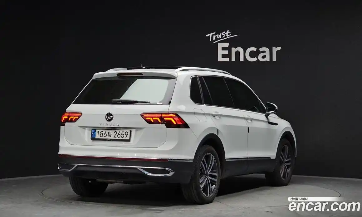 Volkswagen Tiguan 2022 2.0 Автомат в Москве № 215102, фото 16