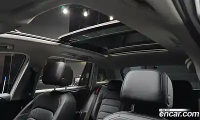 Volkswagen Tiguan 2022 2.0 Автомат в Москве № 215102, миниатюра 3