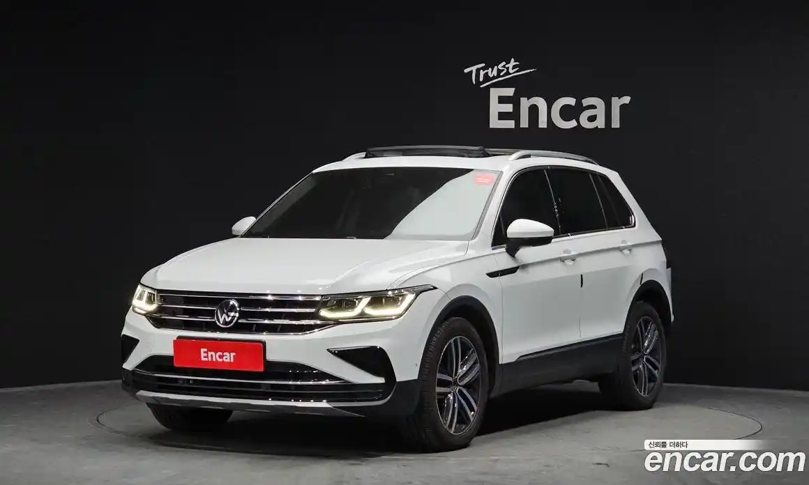 Volkswagen Tiguan 2022 2.0 Автомат в Москве № 215102, фото 4