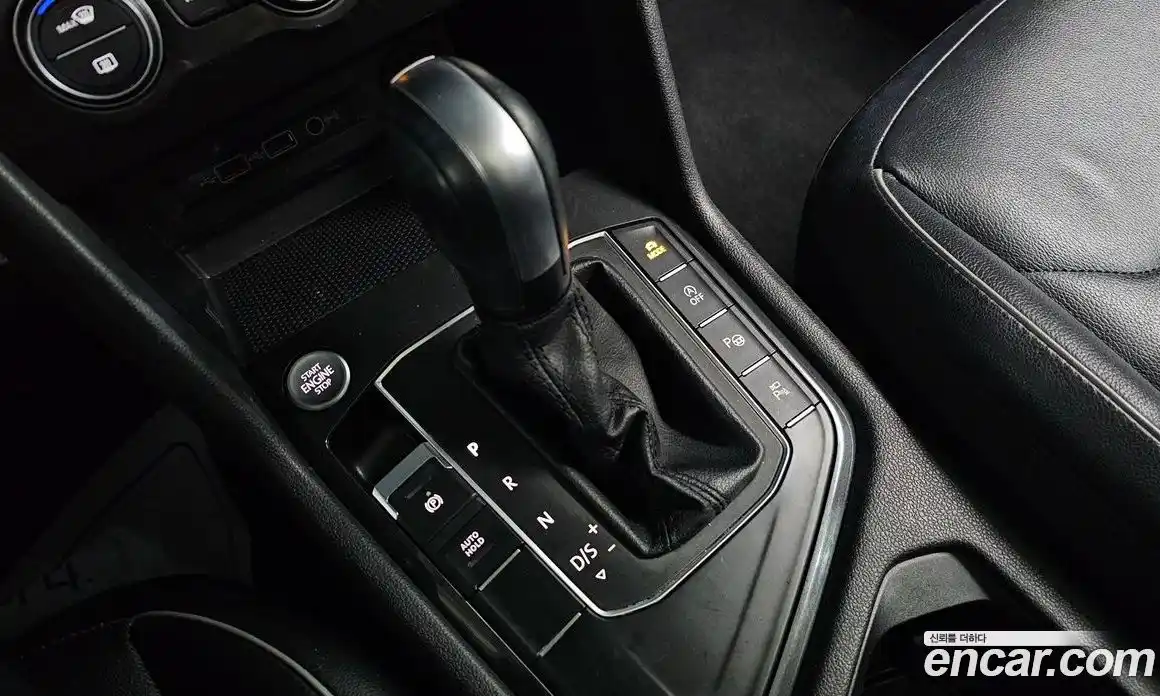 Volkswagen Tiguan 2020 2.0 Автомат в Москве № 215293, фото 7