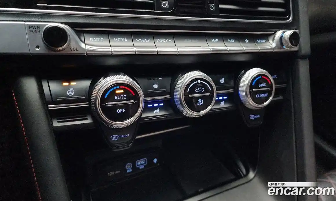 Genesis G70 2018 2.0 Автомат в Москве № 21827, фото 16