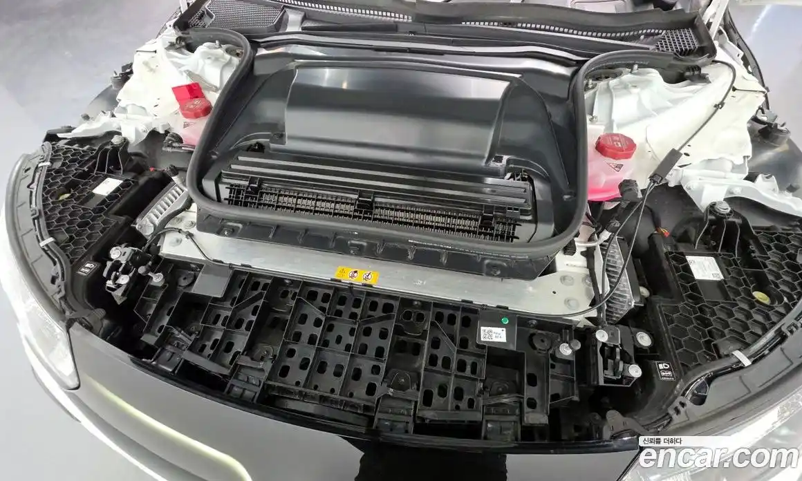 Mercedes-Benz EQE 2023 0.3 Автомат в Москве № 222236, фото 10