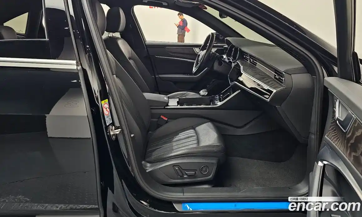 Audi A6 2021 2.0 Автомат в Москве № 229696, фото 16