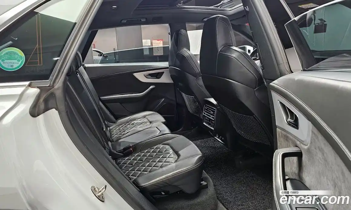 Audi Q8 2021 3.0 Автомат в Москве № 230031, фото 1