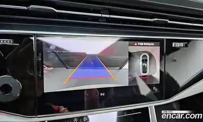 Audi Q8 2021 3.0 Автомат в Москве № 230031, миниатюра 6