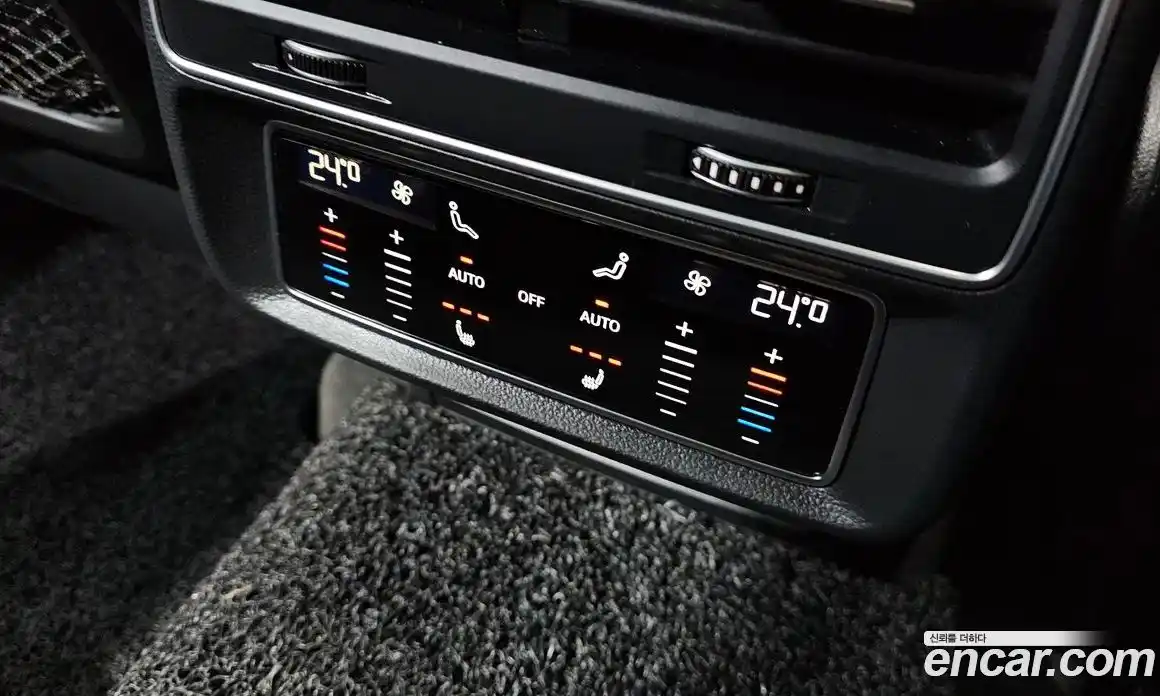 Audi Q8 2021 3.0 Автомат в Москве № 230031, фото 8