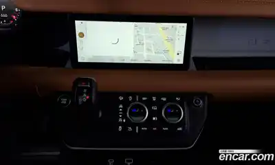 Land Rover Defender, 2024