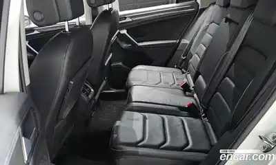 Volkswagen Tiguan 2020 2.0 Автомат в Москве № 232095, миниатюра 2