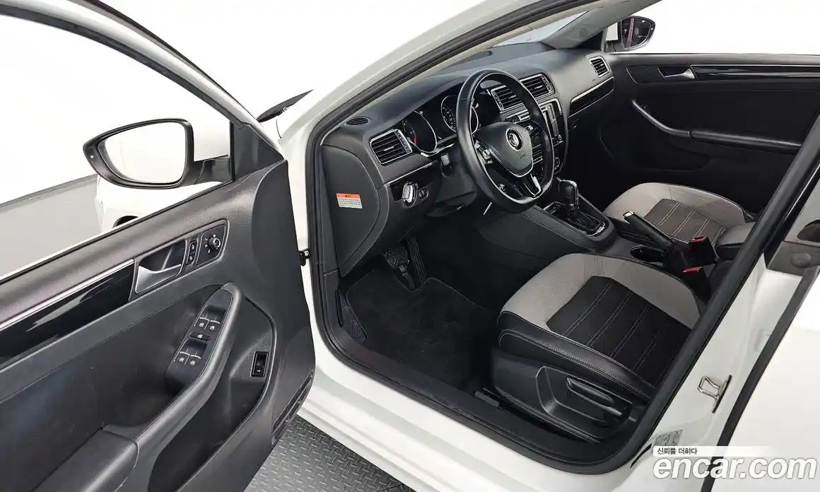 Volkswagen Jetta 2016 2.0 Автомат в Москве № 232128, фото 11