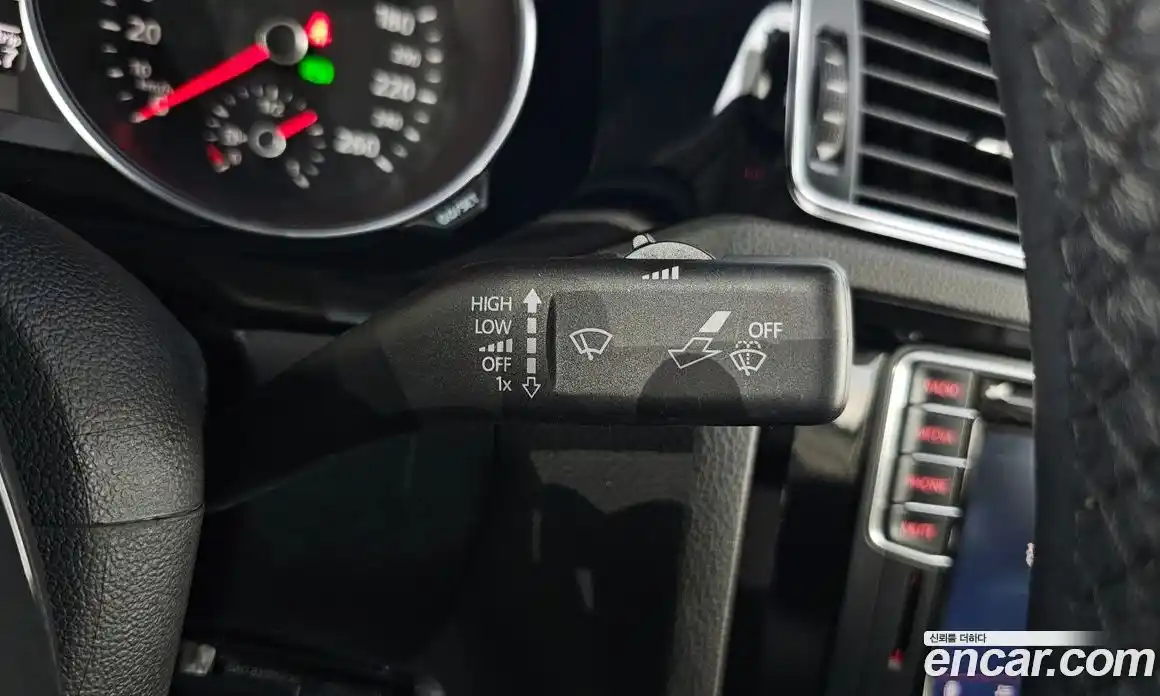 Volkswagen Jetta 2016 2.0 Автомат в Москве № 232128, фото 6