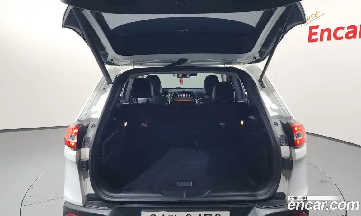 Jeep Cherokee 2016 2.4 Автомат в Москве № 232707, фото 10