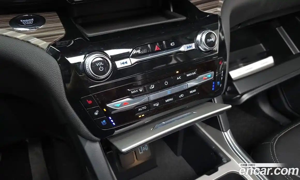 Ford Explorer 2023 2.3 Автомат в Москве № 233074, фото 1