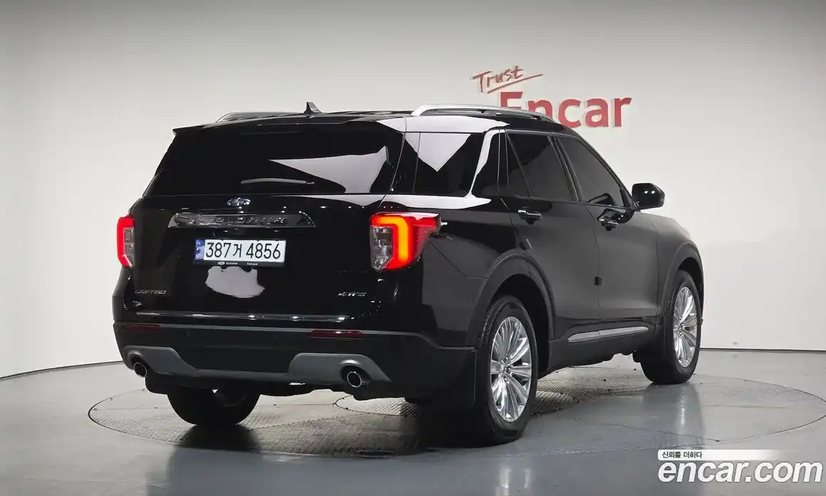 Ford Explorer 2023 2.3 Автомат в Москве № 233074, фото 11