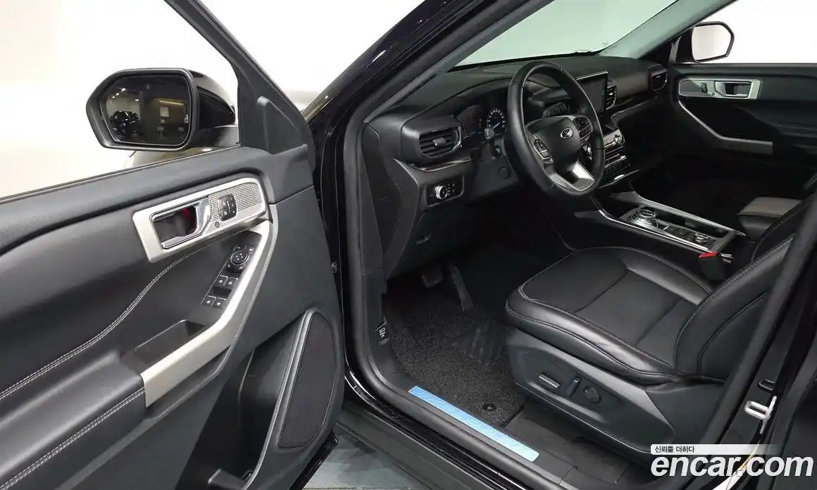 Ford Explorer 2023 2.3 Автомат в Москве № 233074, фото 15