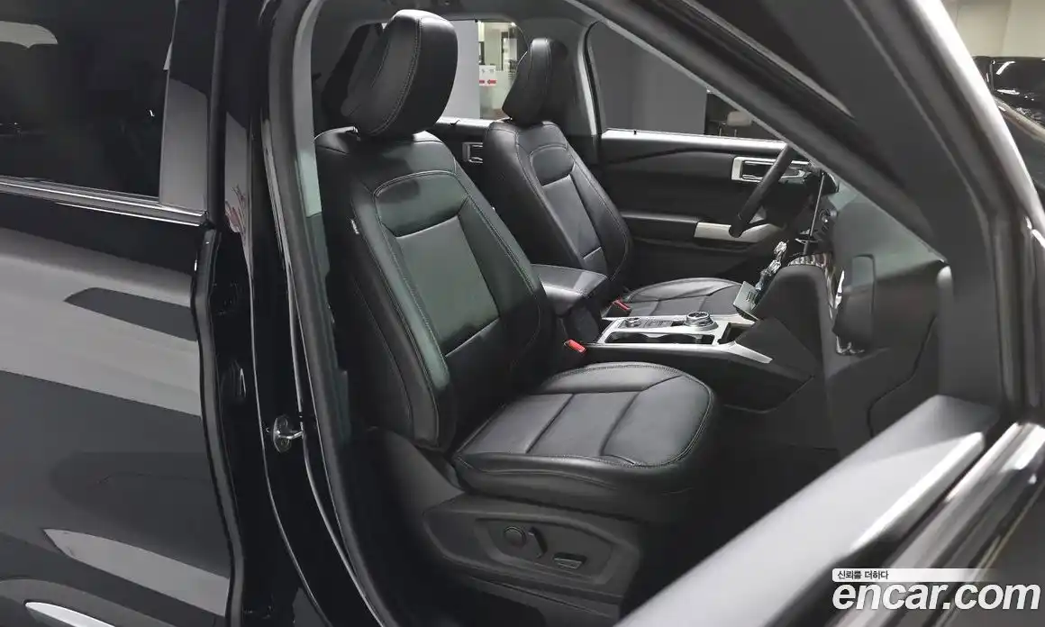 Ford Explorer 2023 2.3 Автомат в Москве № 233074, фото 18