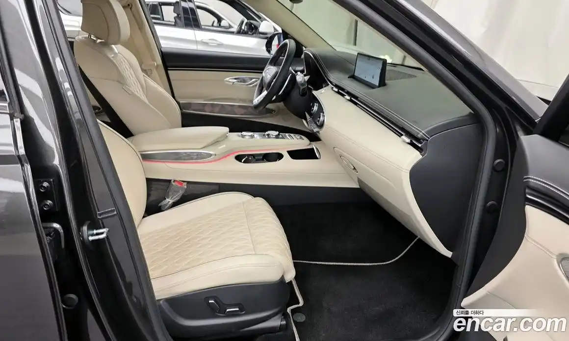 Genesis GV70 2024 2.5 Автомат в Москве № 23362, фото 8