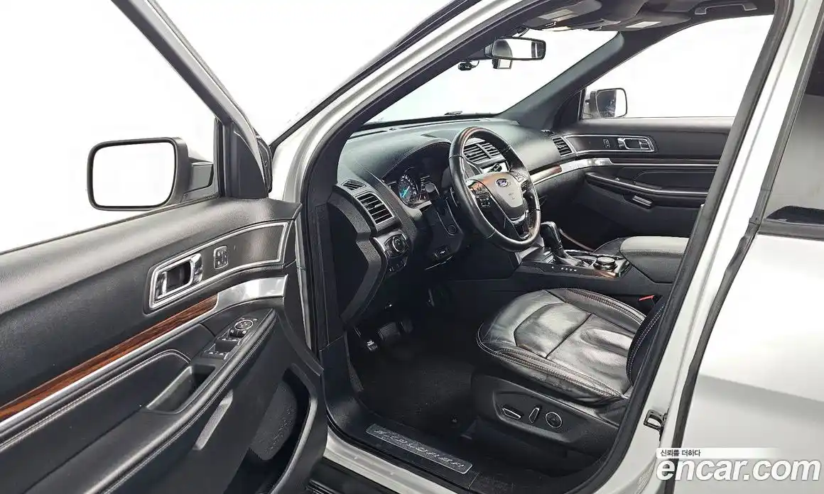 Ford Explorer 2017 2.3 Автомат в Москве № 255539, фото 13
