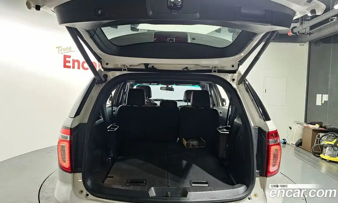 Ford Explorer 2015 2.0 Автомат в Москве № 255605, фото 11