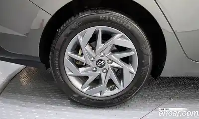 Hyundai Avante 2024 1.6 Автомат в Москве № 281482, миниатюра 11