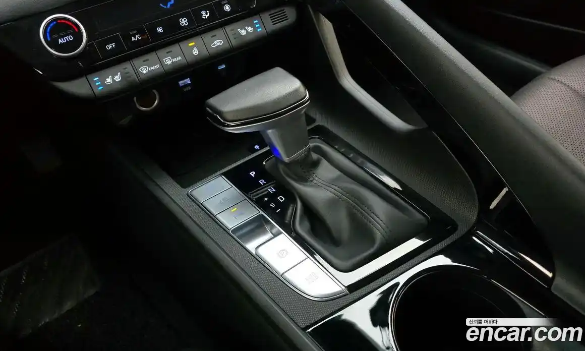 Hyundai Avante 2024 1.6 Автомат в Москве № 281482, фото 8