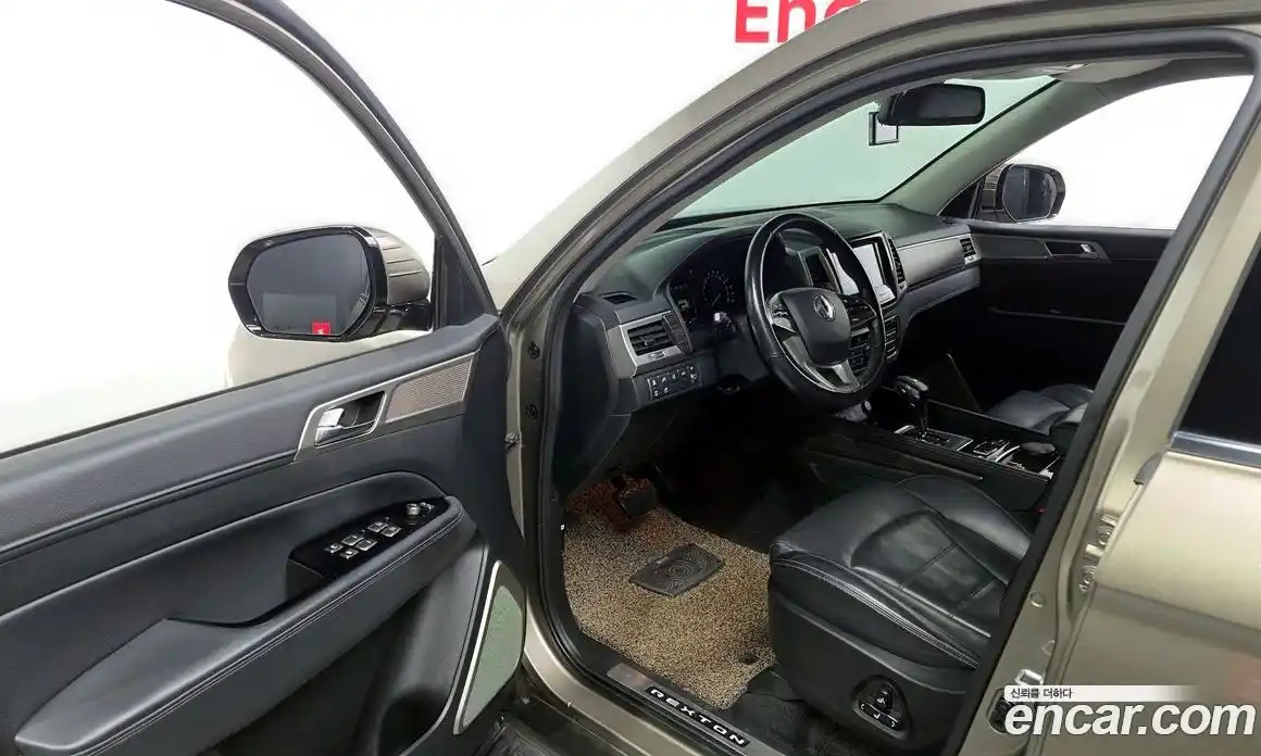 SsangYong Rexton 2018 2.2 Автомат в Москве № 291189, фото 4