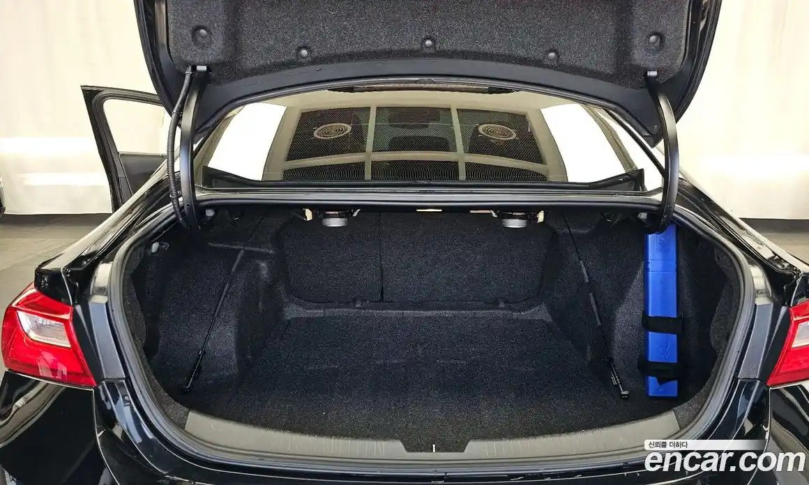 Chevrolet Malibu 2018 2.0 Автомат в Москве № 314880, фото 17