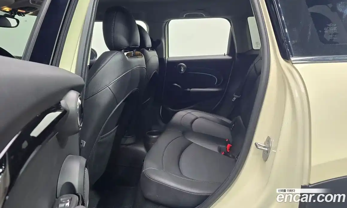 Mini Cooper 2023 1.5 Автомат в Москве № 328951, фото 1