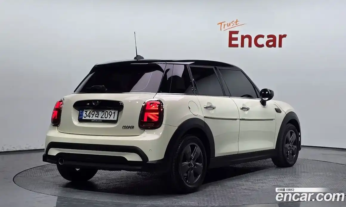 Mini Cooper 2023 1.5 Автомат в Москве № 328951, фото 12