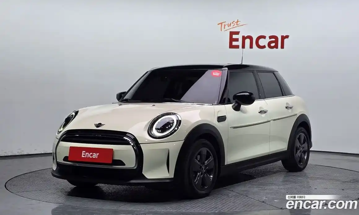 Mini Cooper 2023 1.5 Автомат в Москве № 328951, фото 15