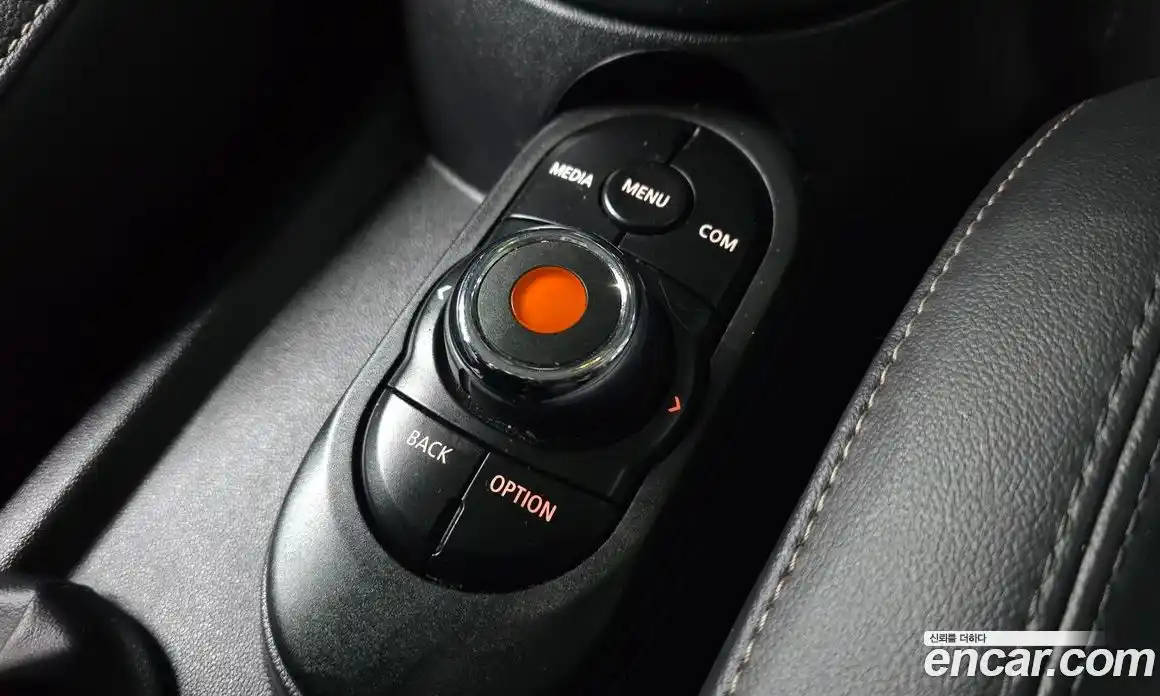 Mini Cooper 2023 1.5 Автомат в Москве № 328951, фото 3