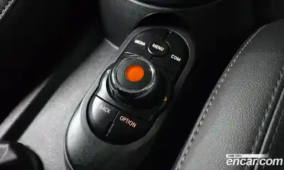 Mini Cooper 2023 1.5 Автомат в Москве № 328951, миниатюра 3