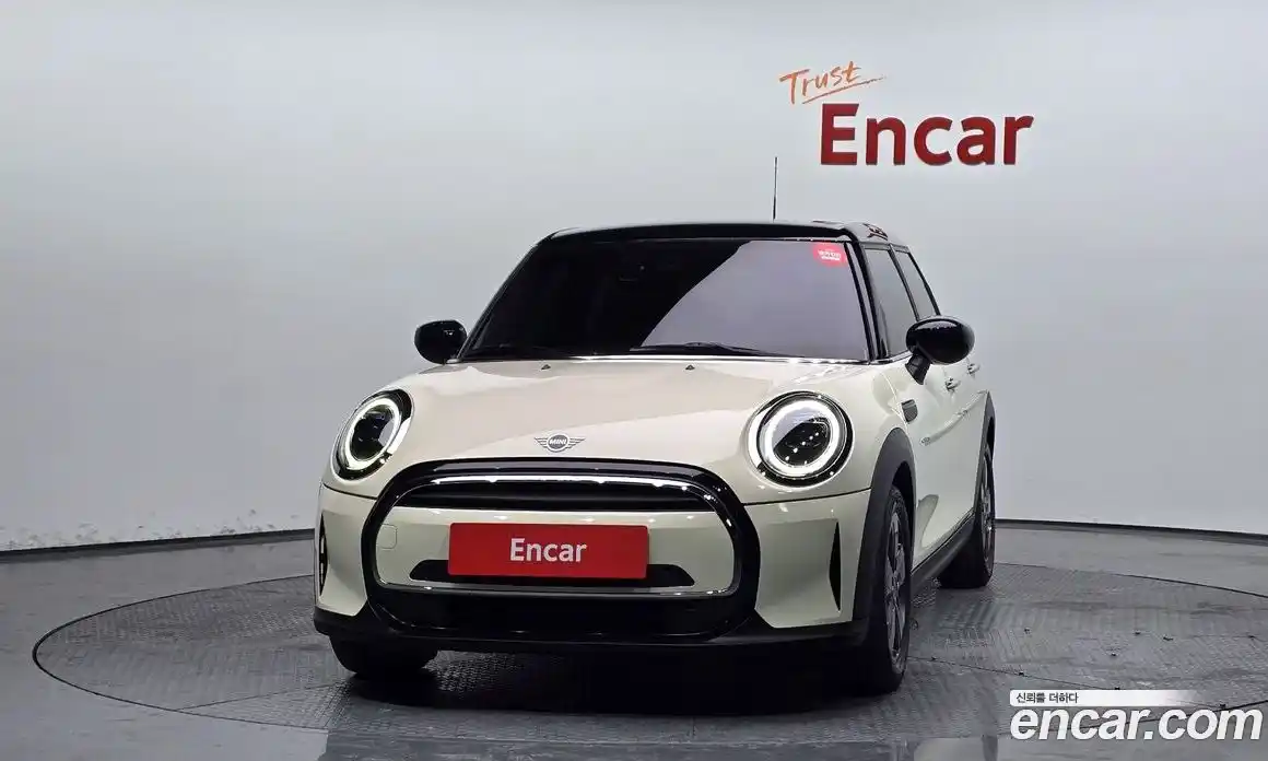 Mini Cooper 2023 1.5 Автомат в Москве № 328951, фото 4