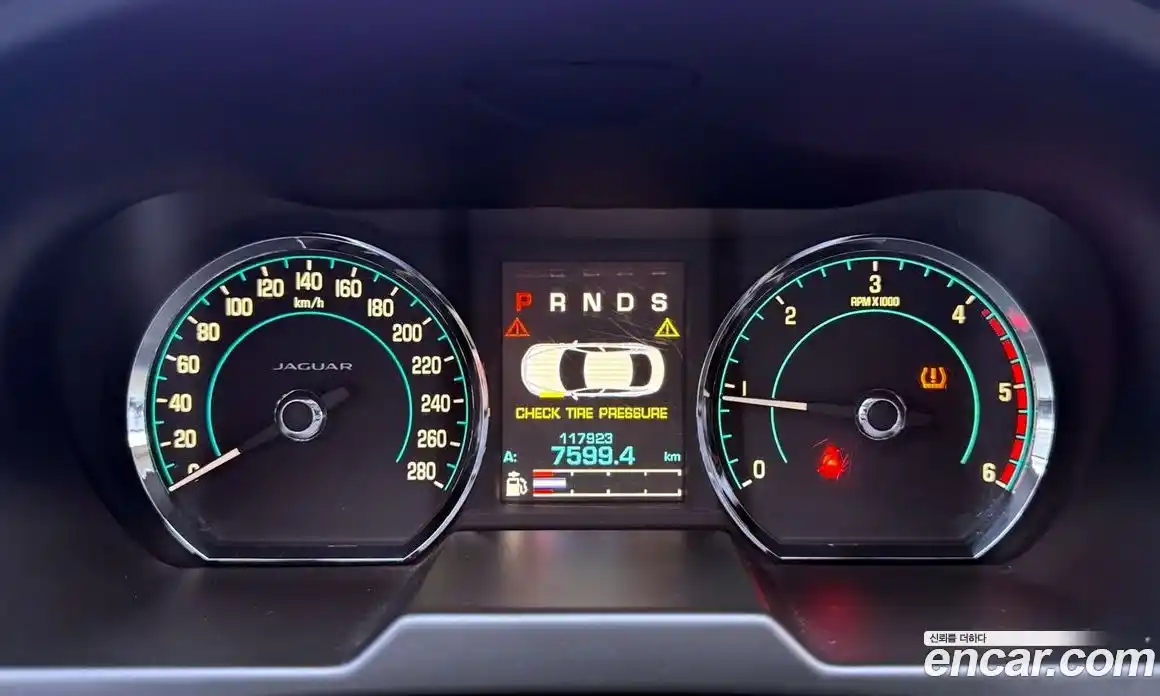 Jaguar XF 2015 2.2 Автомат в Москве № 335841, фото 15