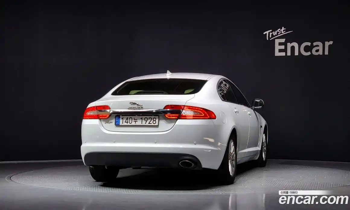 Jaguar XF 2015 2.2 Автомат в Москве № 335841, фото 20