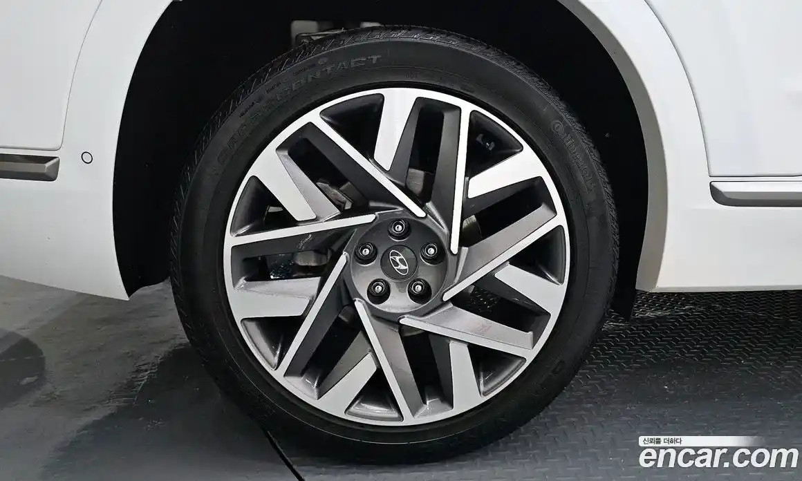 Hyundai Santa Fe 2023 2.5 Автомат в Москве № 339241, фото 8