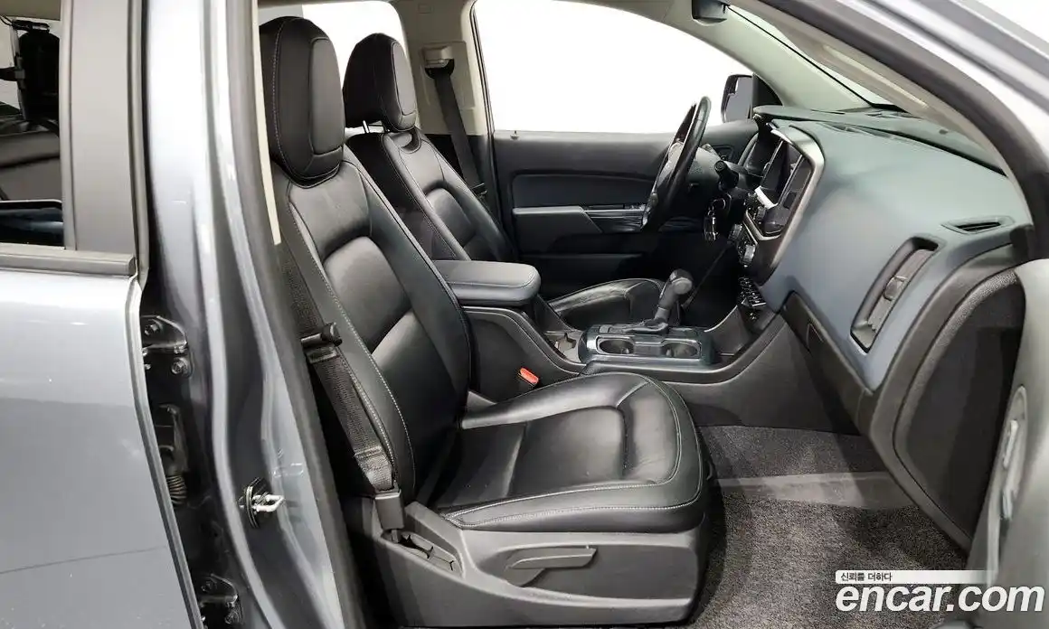 Chevrolet Colorado 2021 3.6 Автомат в Москве № 37036, фото 17