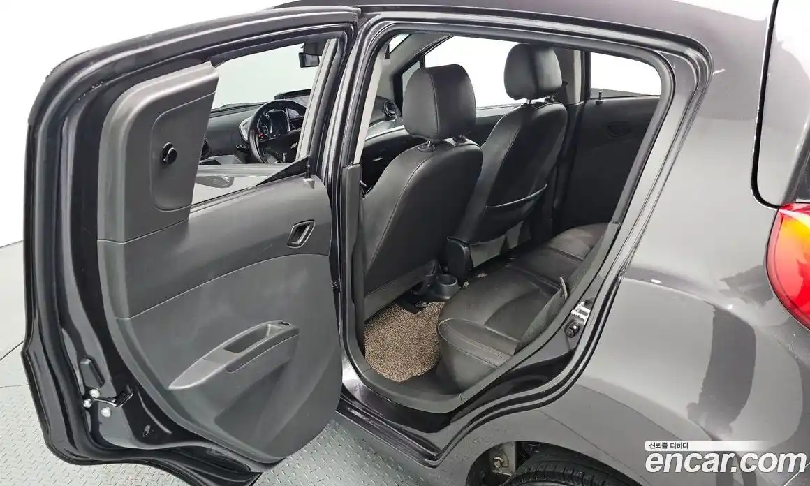 Chevrolet Spark 2014 1.0 Автомат в Москве № 42397, фото 19