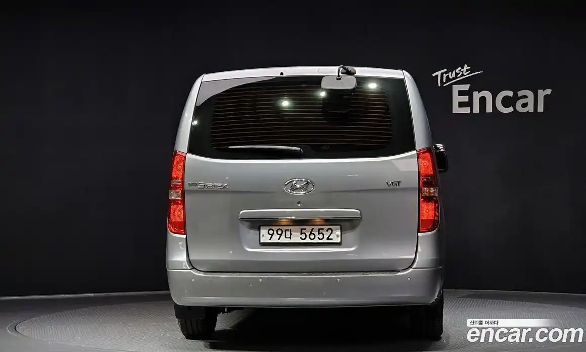 Hyundai Starex 2015 2.5 Автомат в Москве № 42898, фото 10