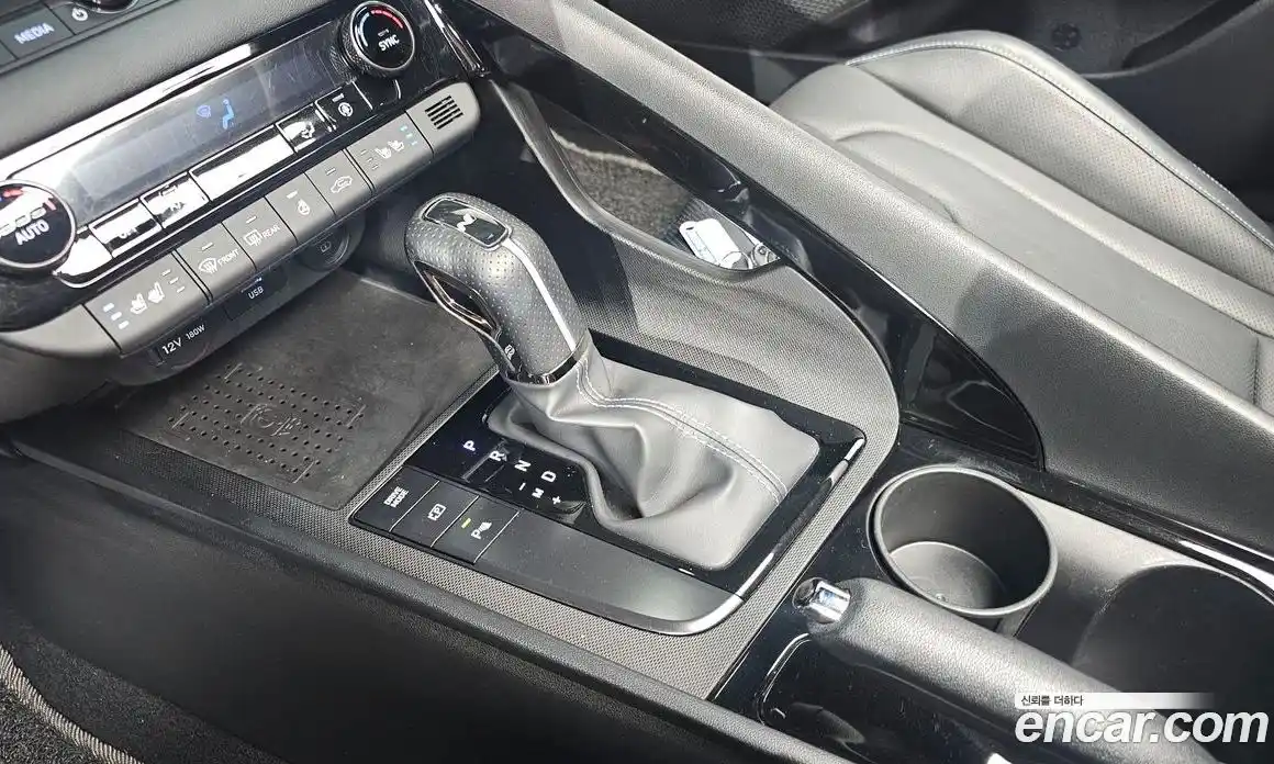 Hyundai Avante 2023 2.0 Автомат в Москве № 45997, фото 16